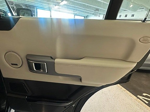 Vehicle Image 34