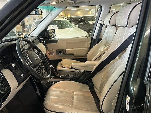 Vehicle Image 38