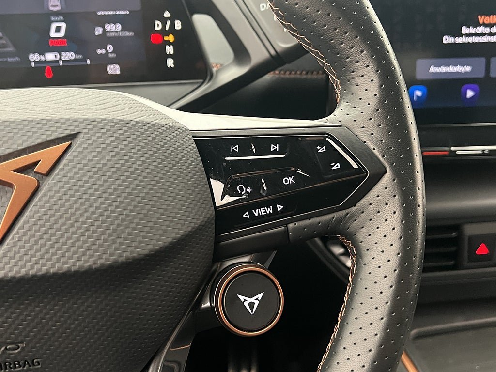 Vehicle Image 24