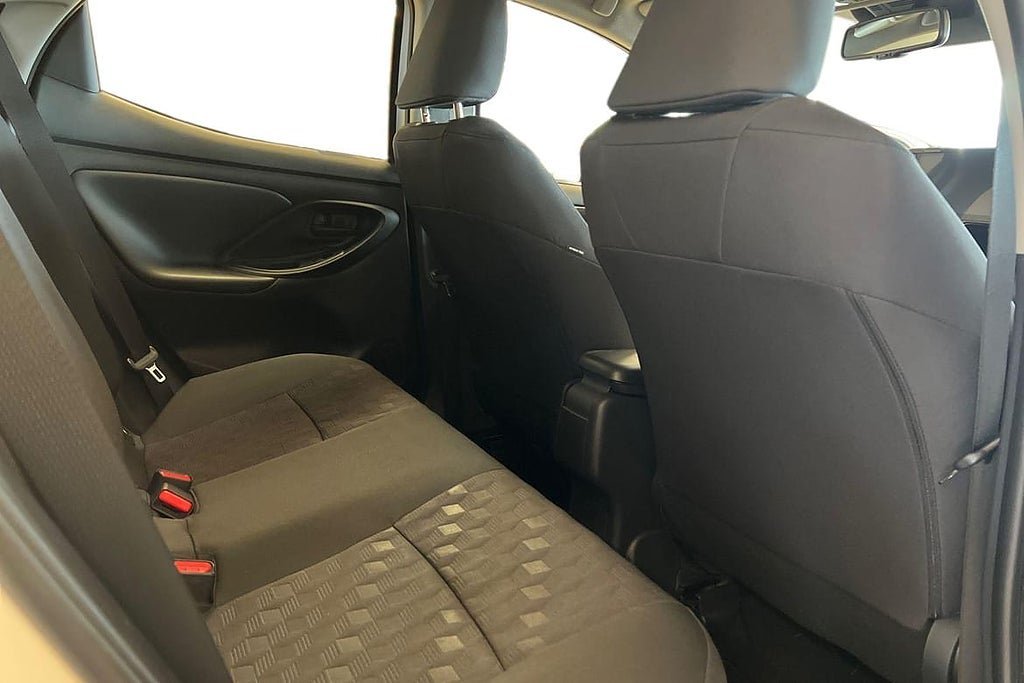 Vehicle Image 9