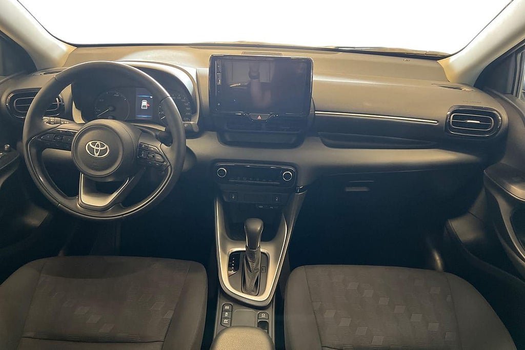 Vehicle Image 10