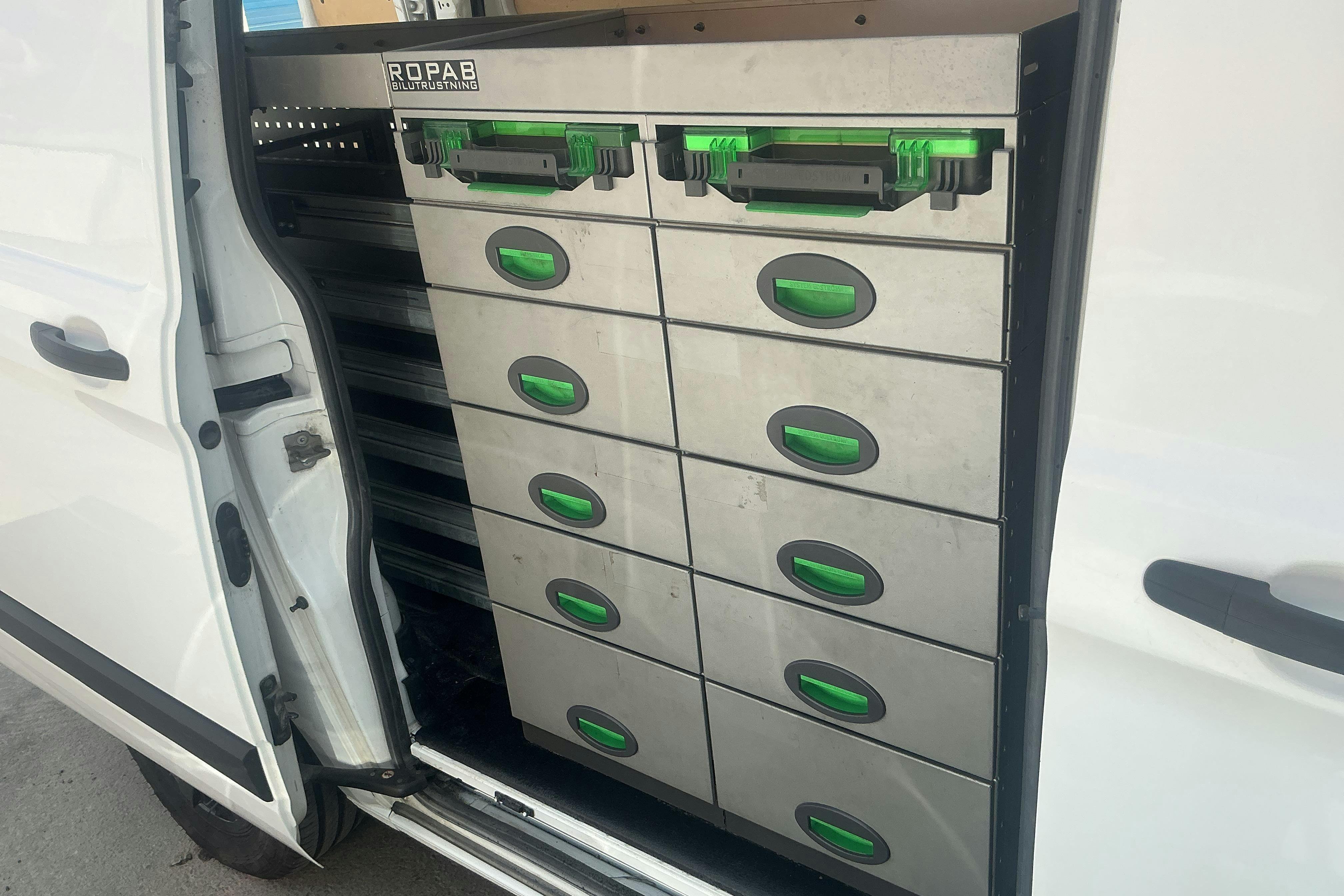 Vehicle Image 11