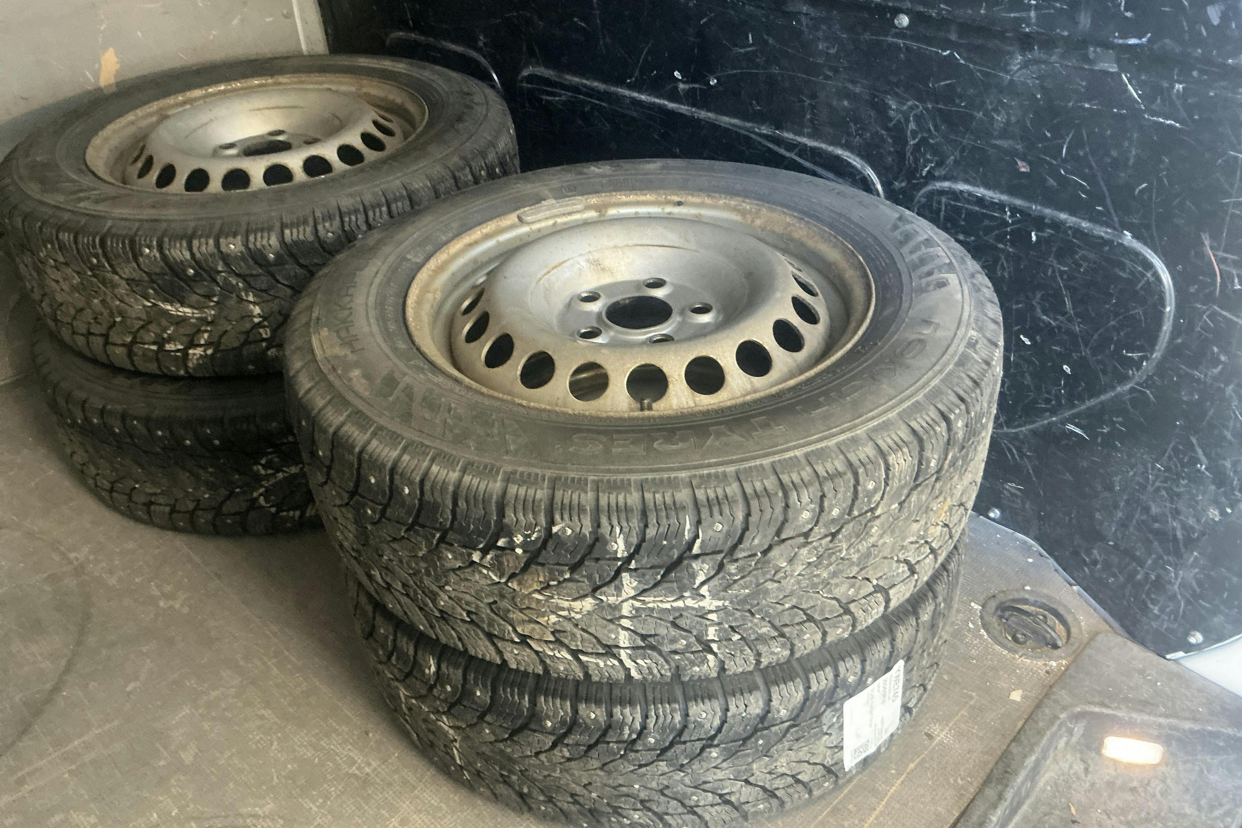 Vehicle Image 12