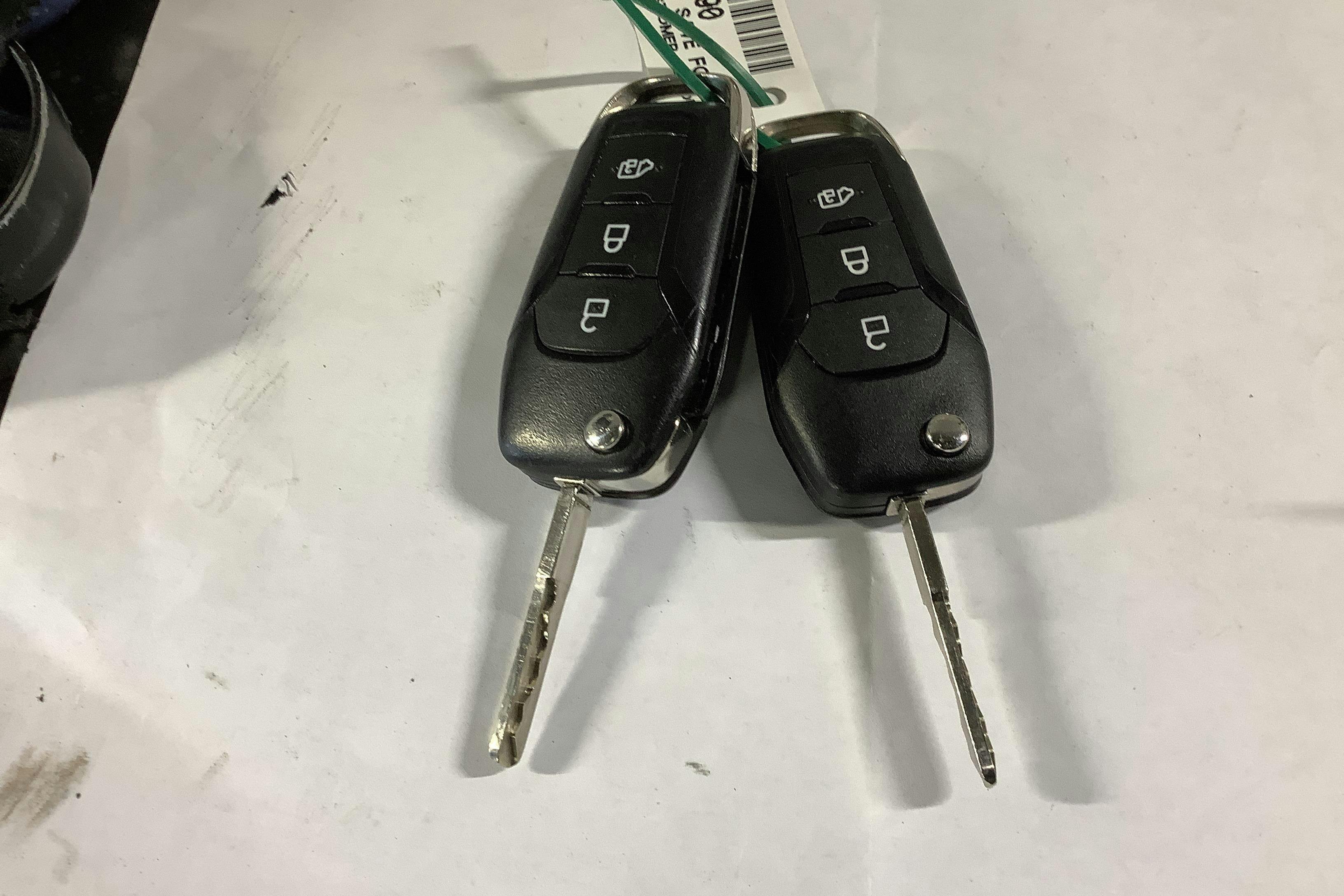 Vehicle Image 18