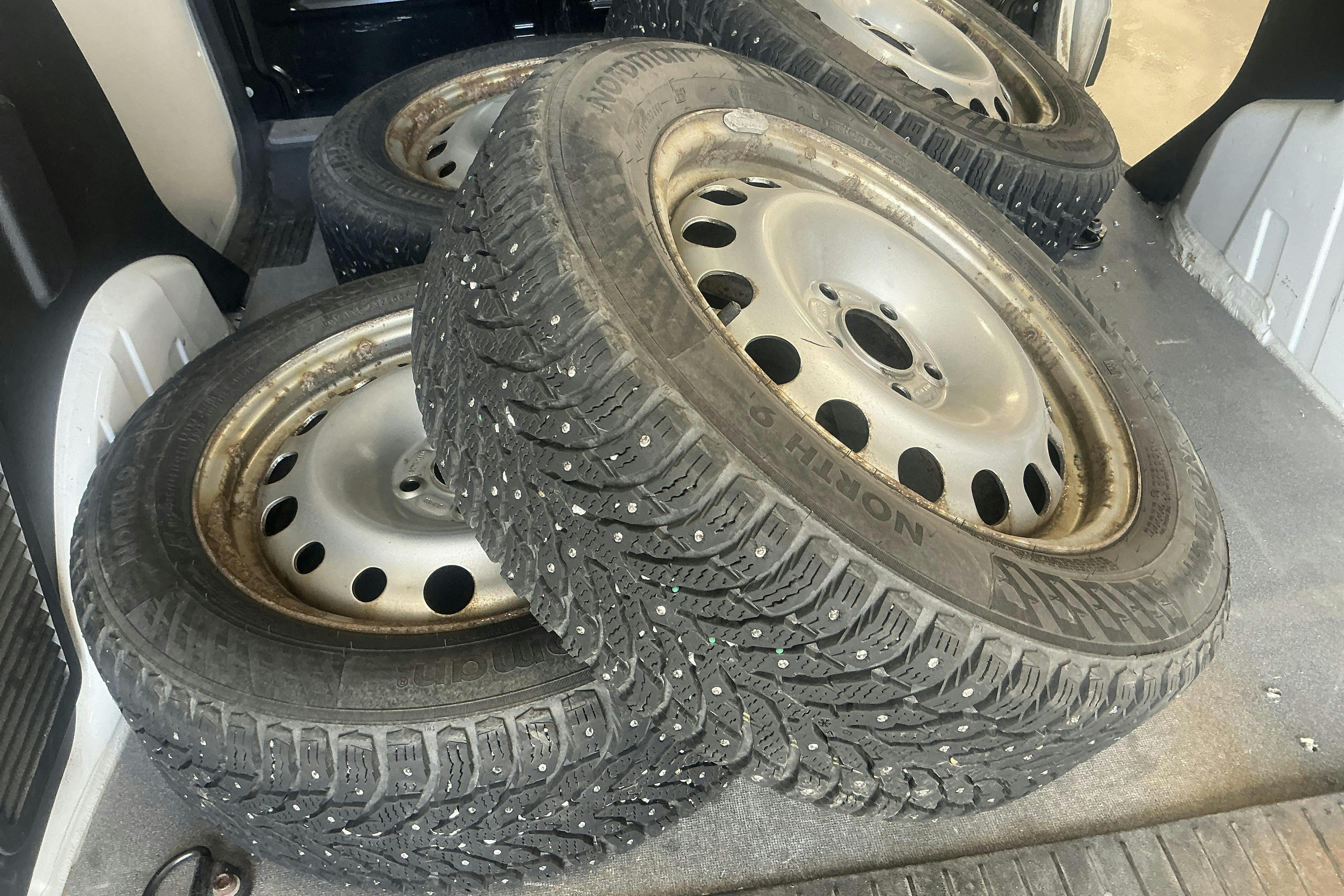 Vehicle Image 14