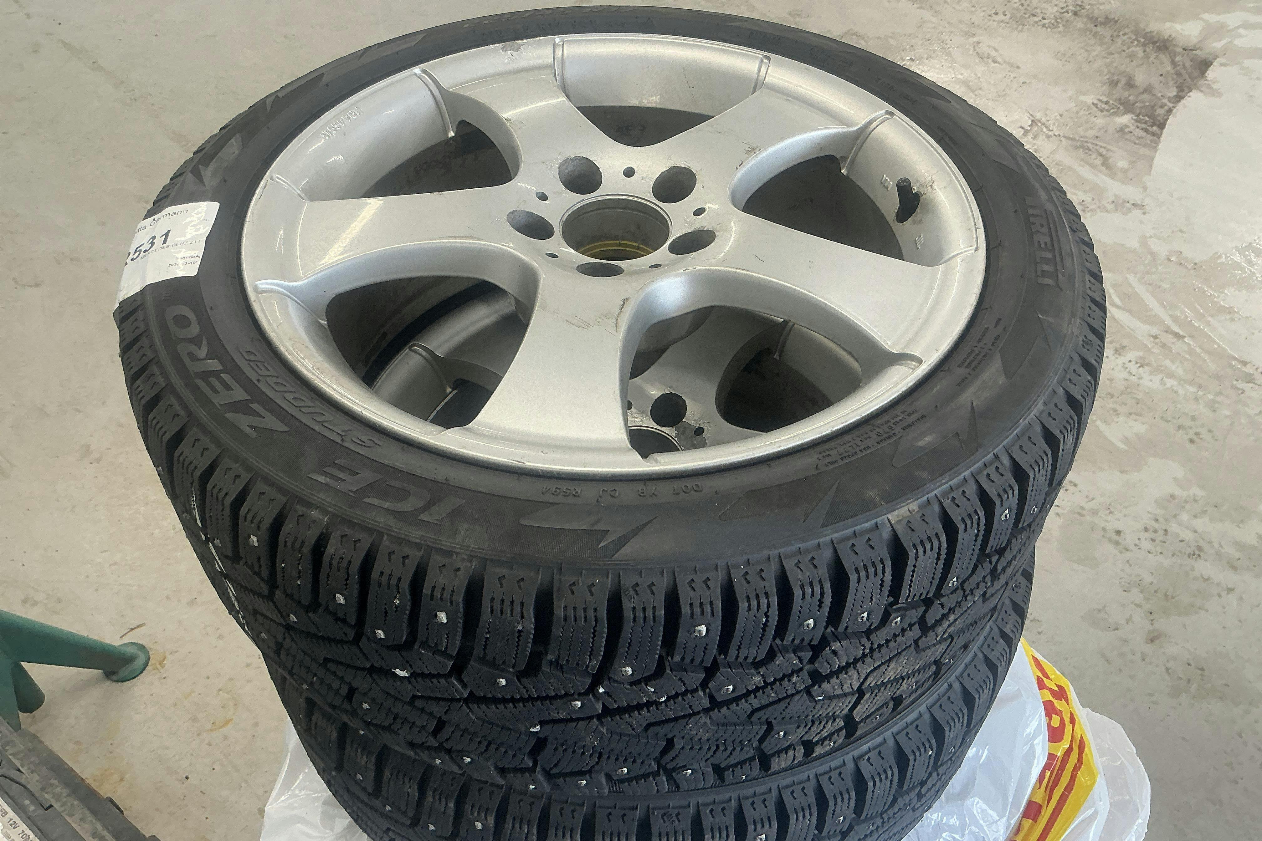 Vehicle Image 14