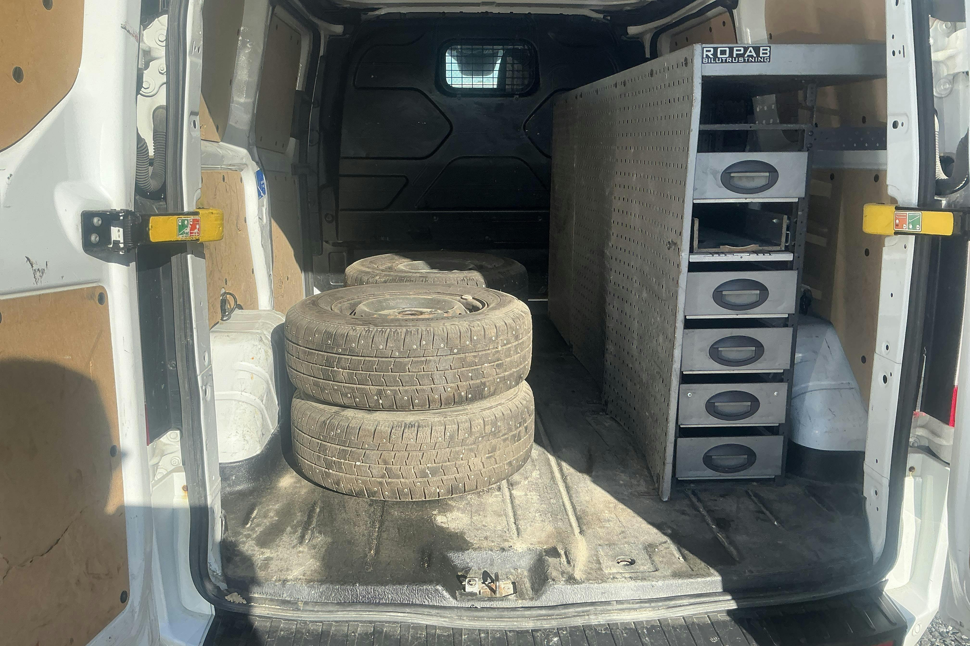 Vehicle Image 14