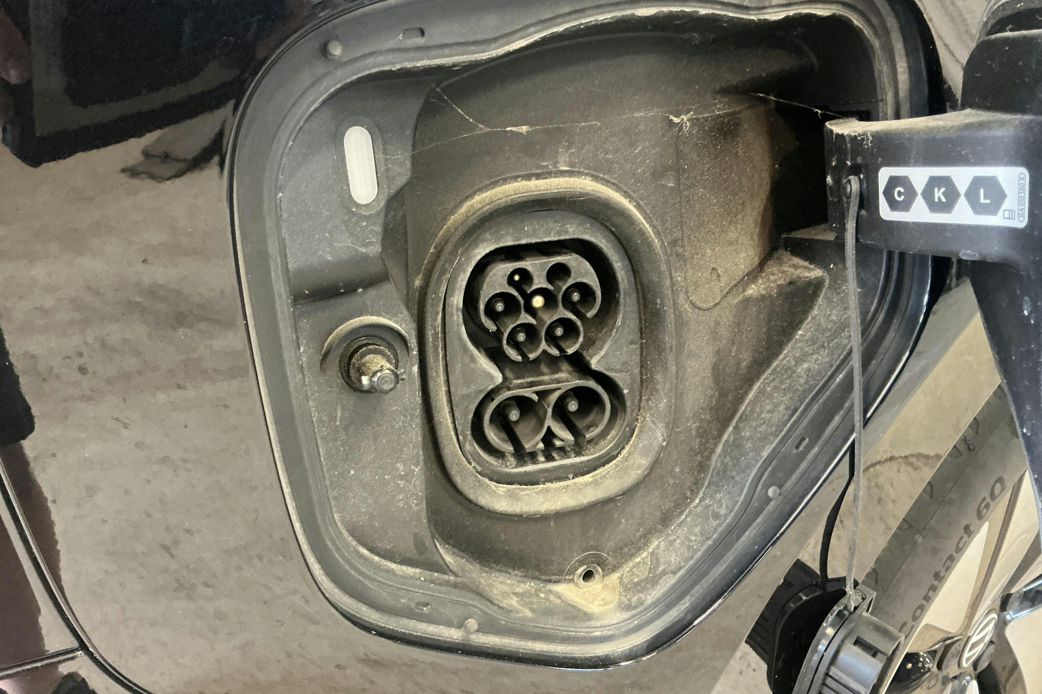 Vehicle Image 22