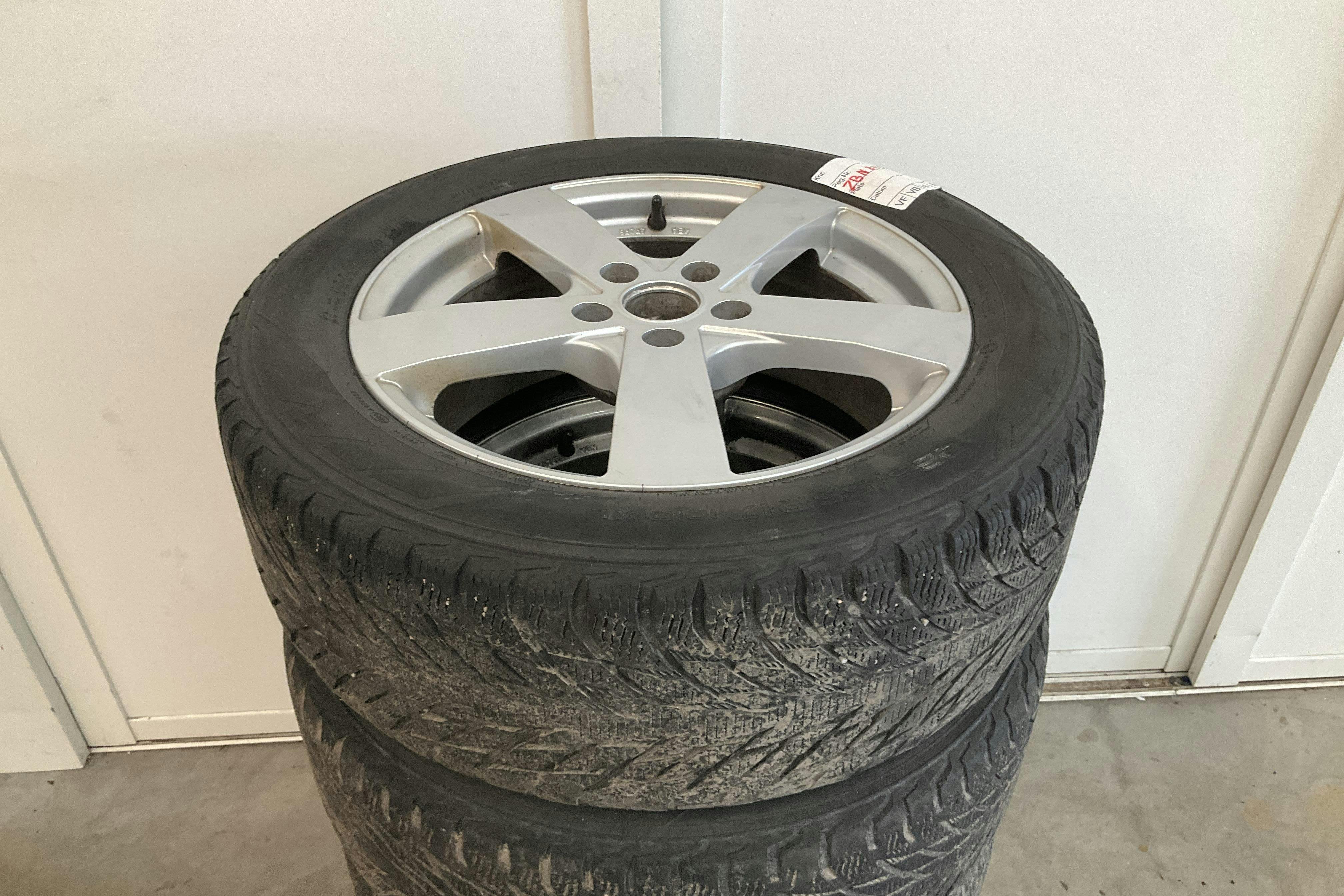 Vehicle Image 15