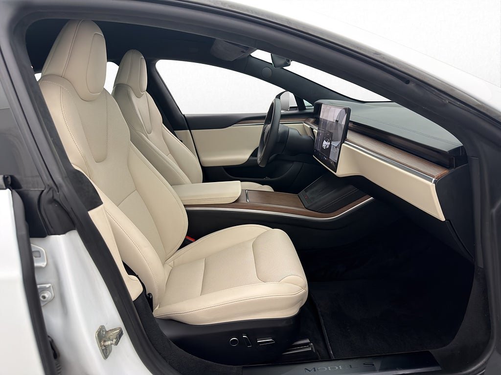 Vehicle Image 30