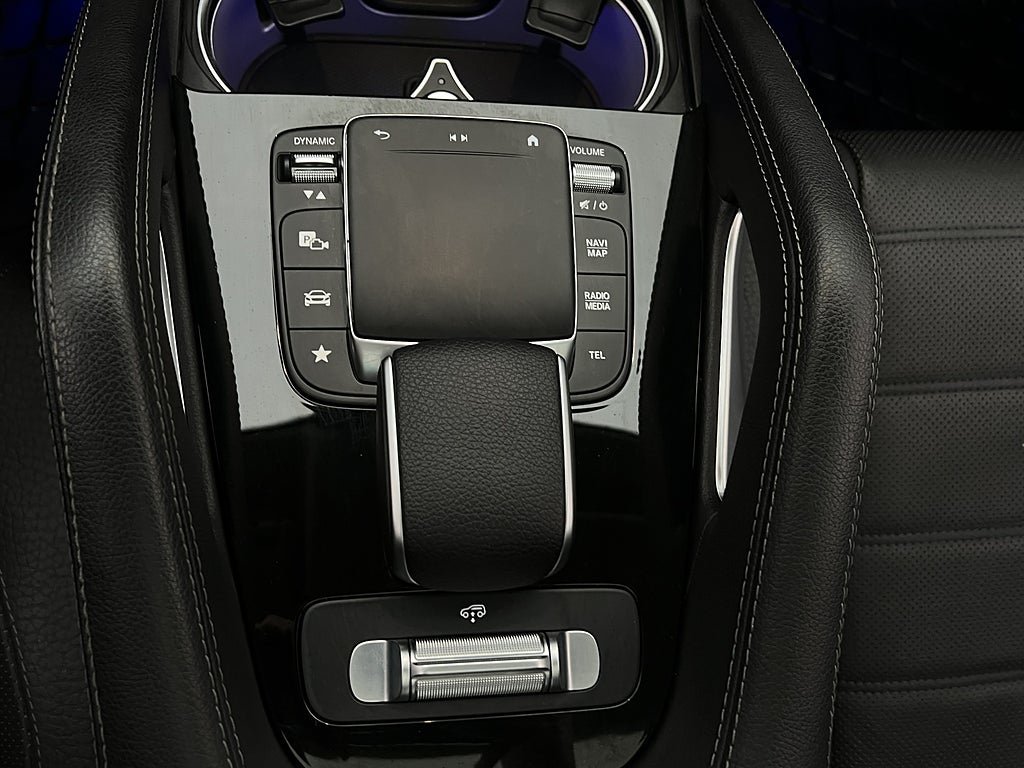 Vehicle Image 33