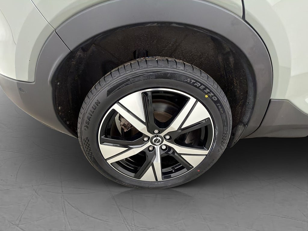 Vehicle Image 38