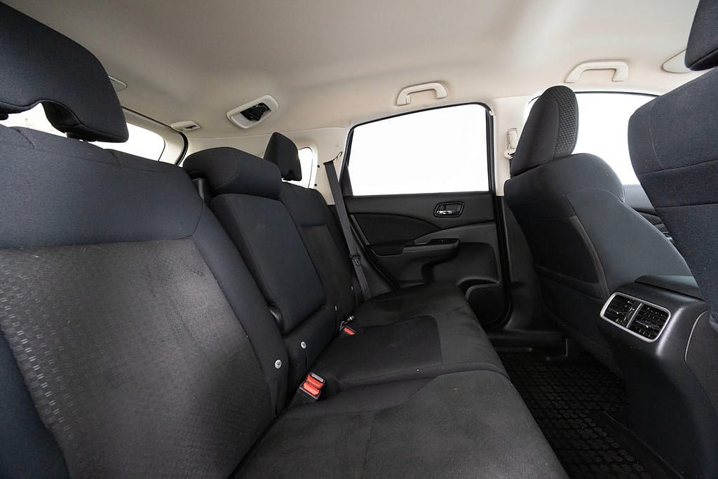 Vehicle Image 16