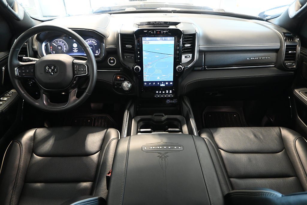 Vehicle Image 9