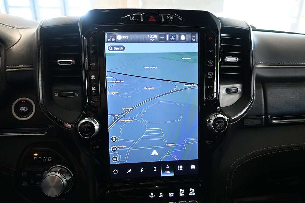 Vehicle Image 23