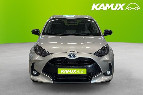 Vehicle Image 6