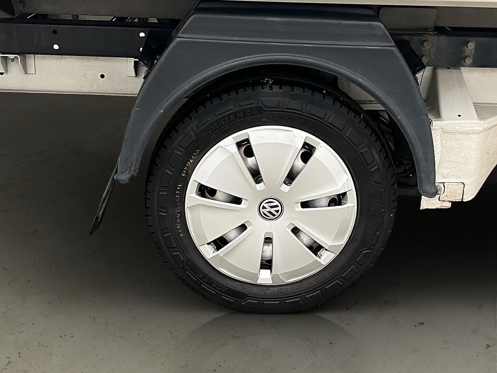 Vehicle Image 33