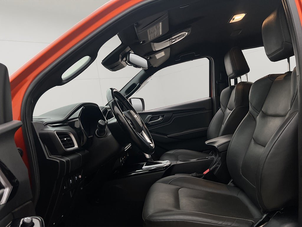 Vehicle Image 14