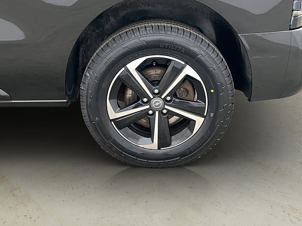 Vehicle Image 31