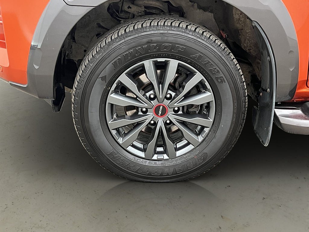 Vehicle Image 30