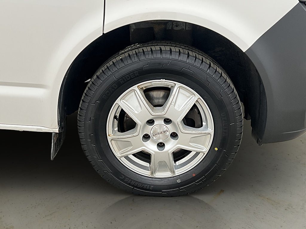 Vehicle Image 33
