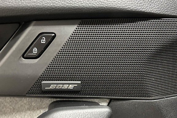 Vehicle Image 28