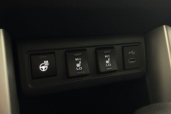 Vehicle Image 24
