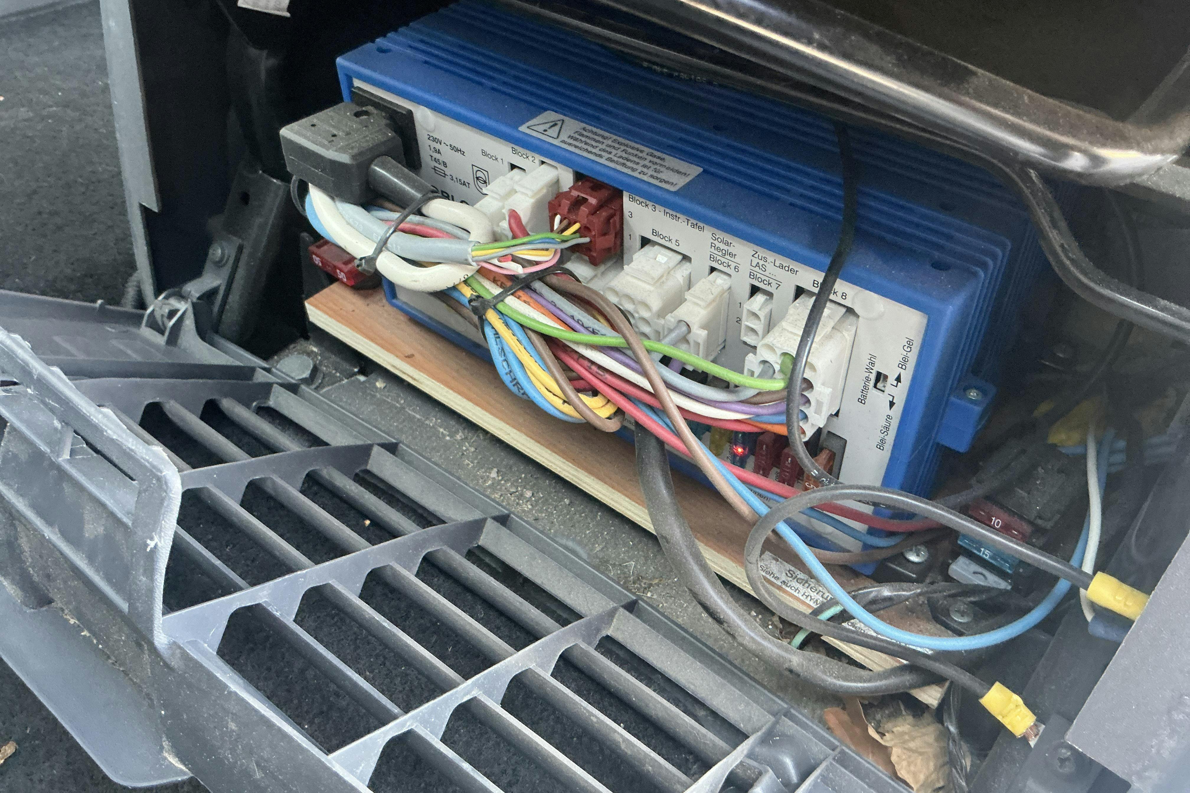 Vehicle Image 21