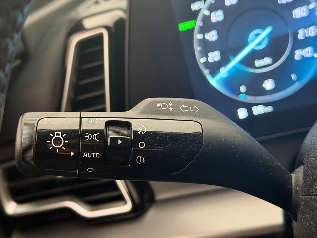 Vehicle Image 28