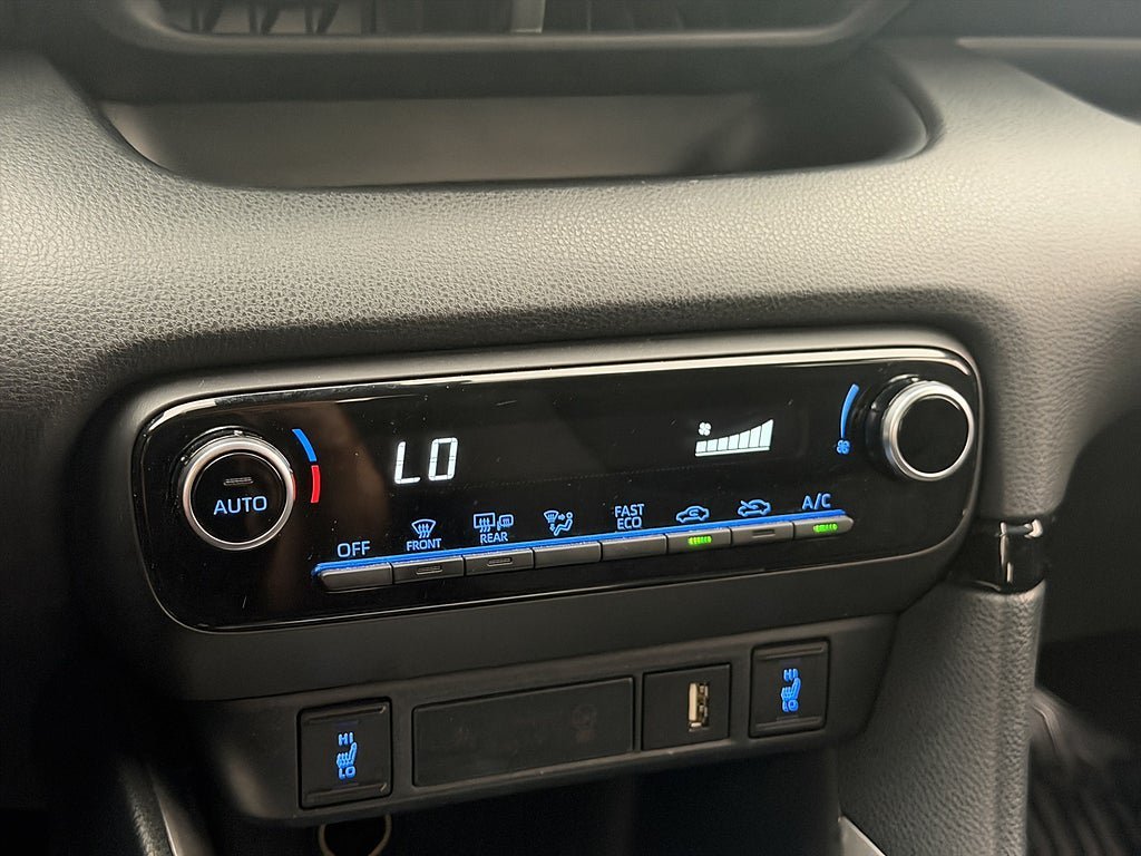 Vehicle Image 23