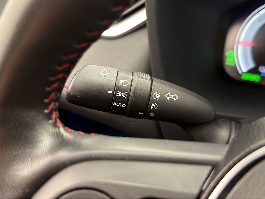 Vehicle Image 16