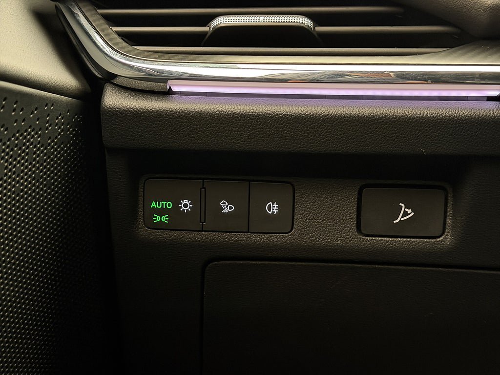 Vehicle Image 38