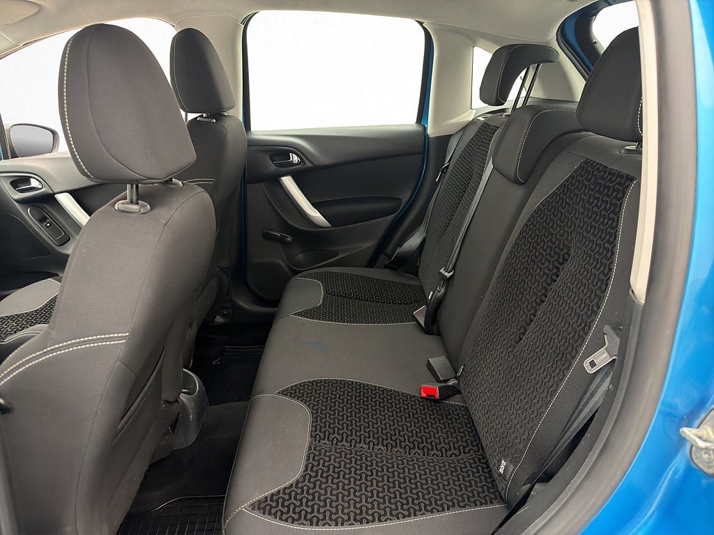 Vehicle Image 18