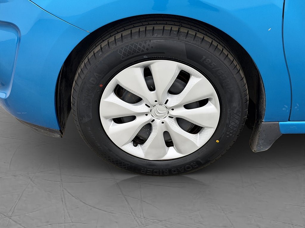 Vehicle Image 23