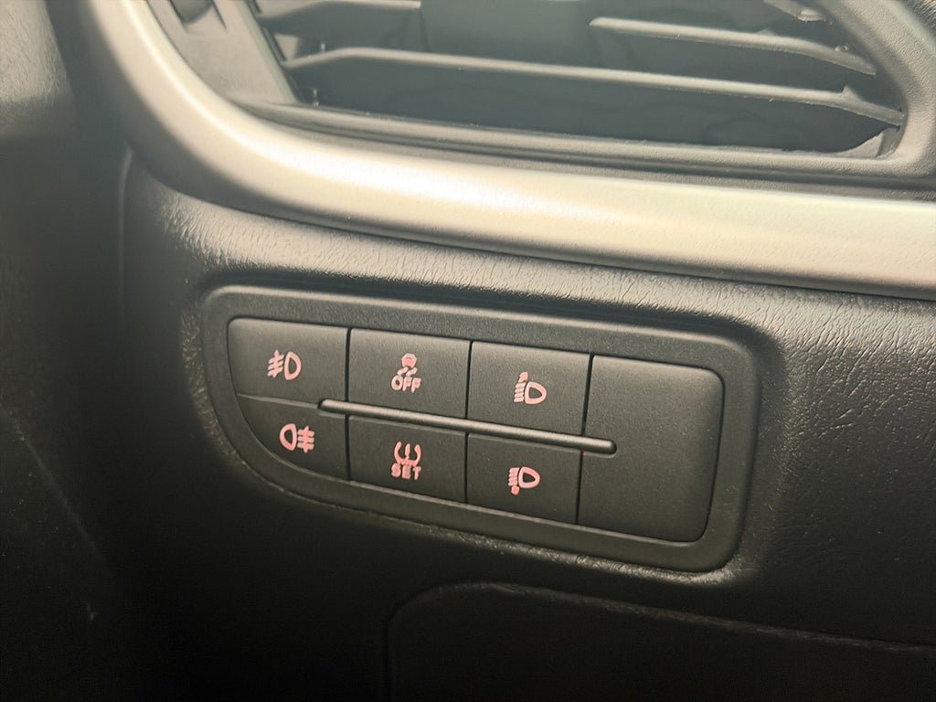 Vehicle Image 28