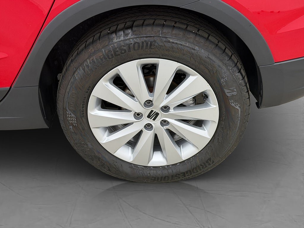Vehicle Image 25