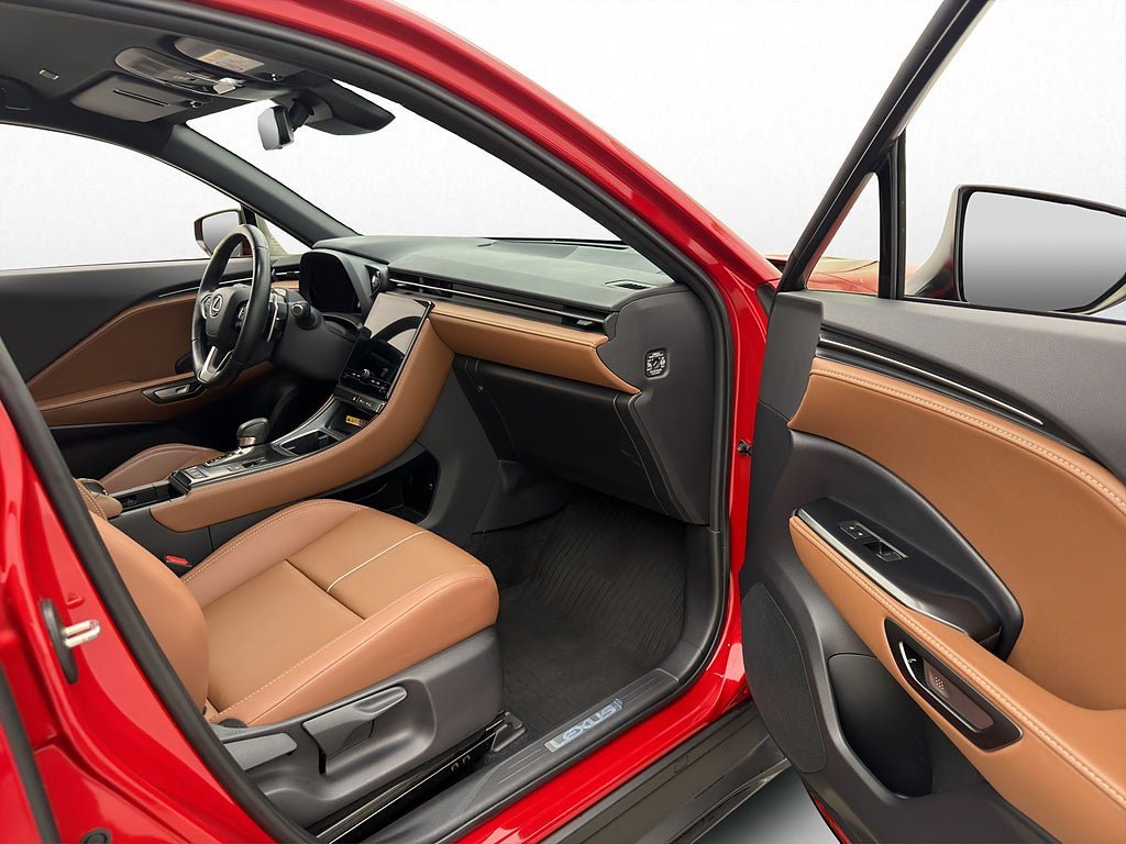 Vehicle Image 25