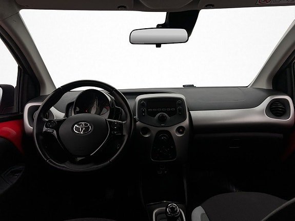 Vehicle Image 13