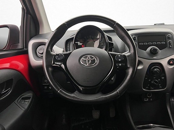 Vehicle Image 15