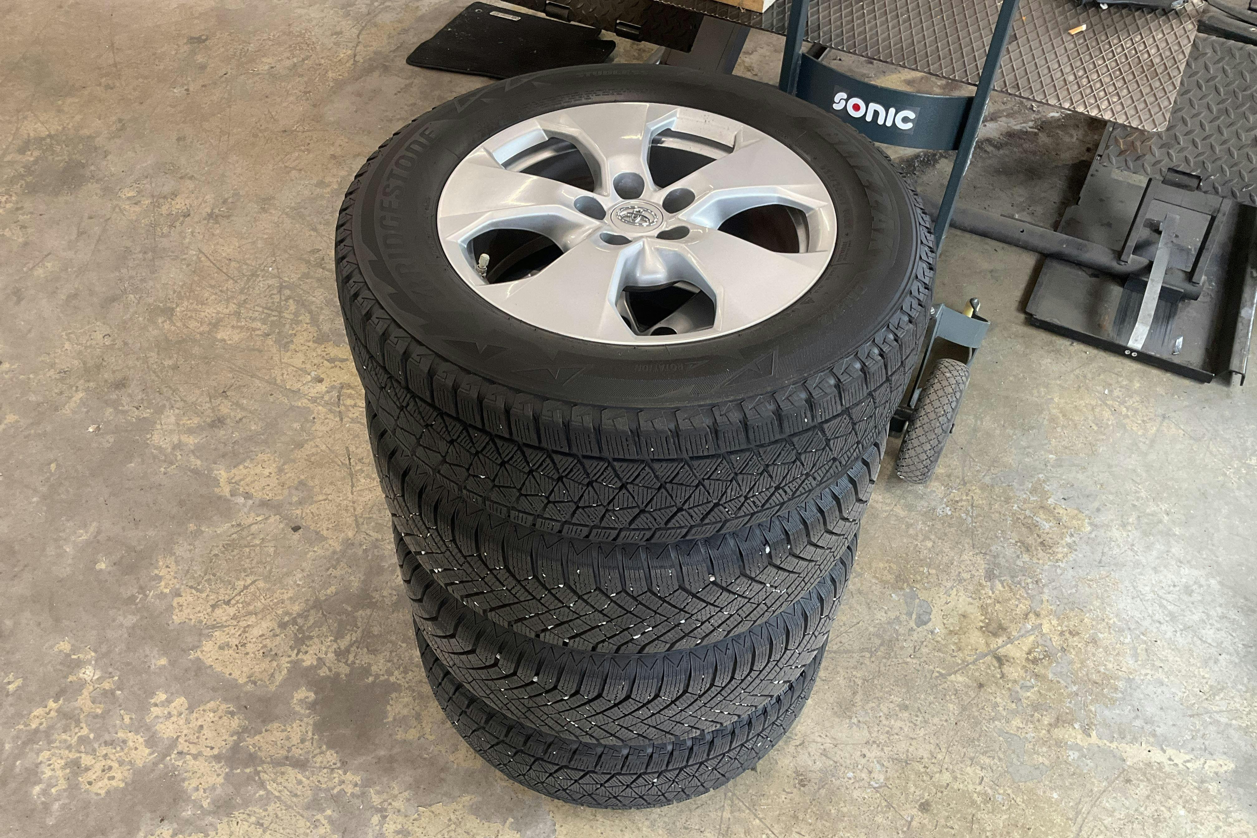 Vehicle Image 14