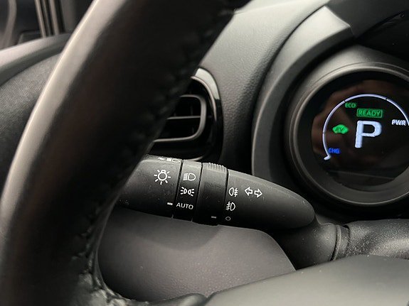 Vehicle Image 24