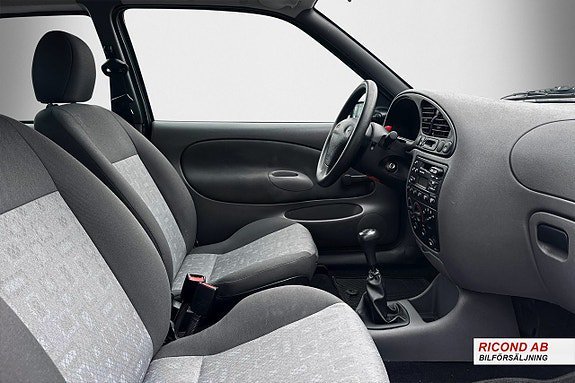 Vehicle Image 11
