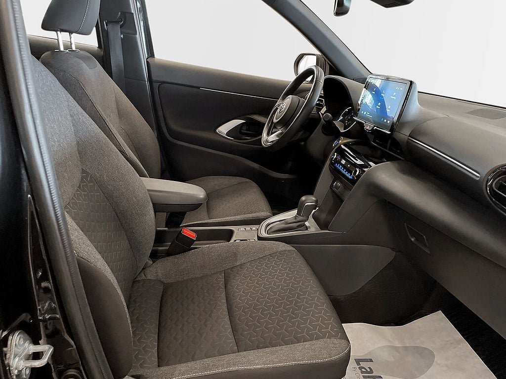 Vehicle Image 6