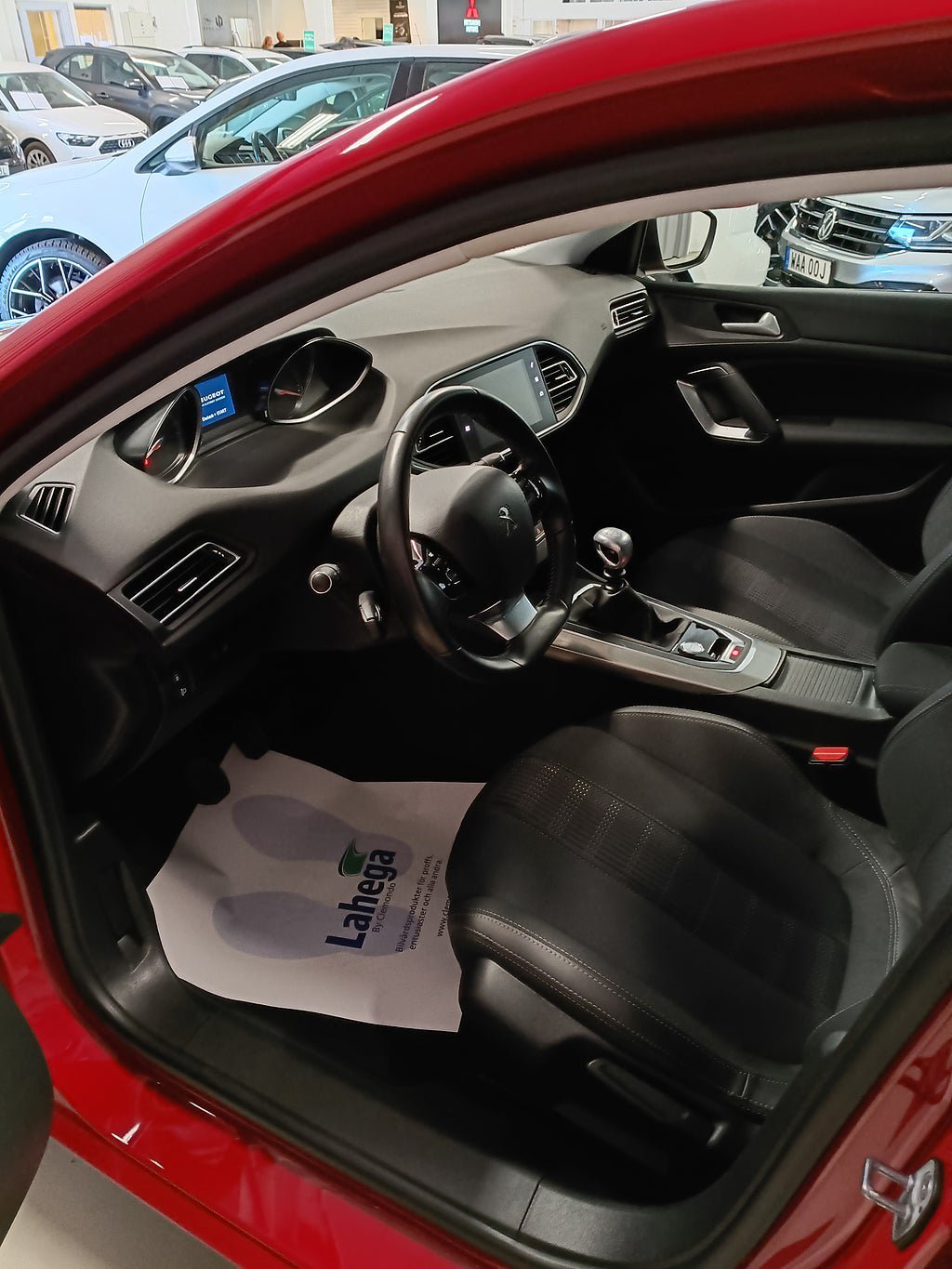 Vehicle Image 11