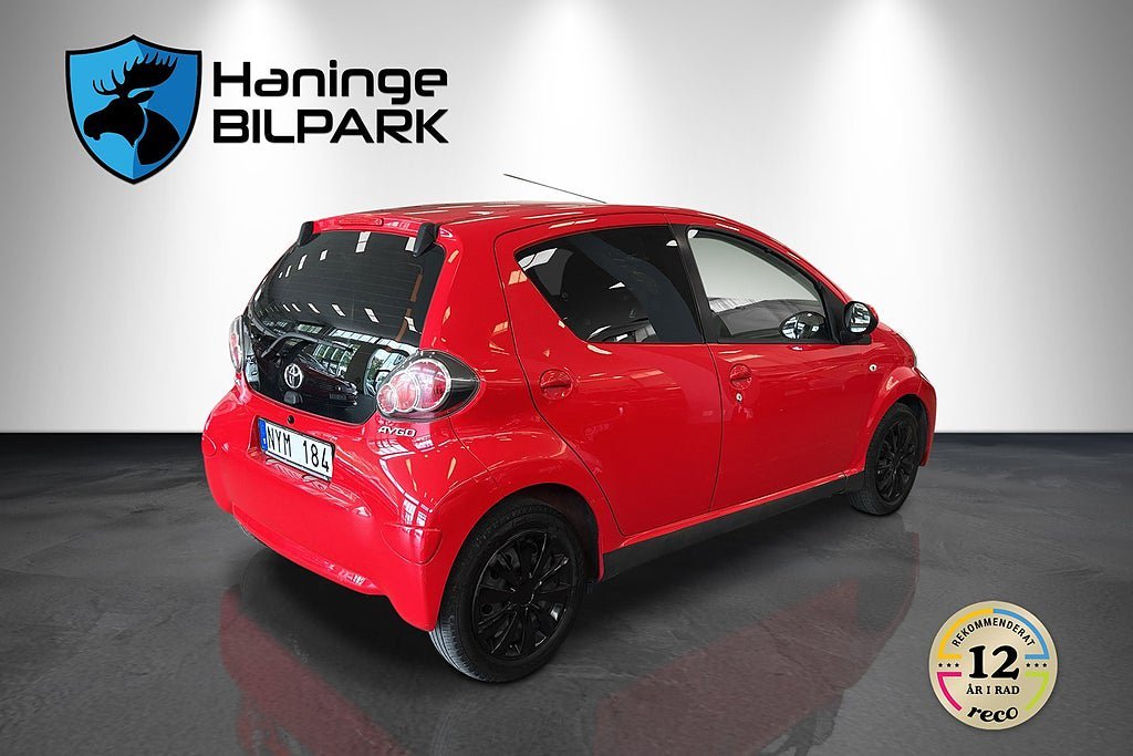 Vehicle Image 9
