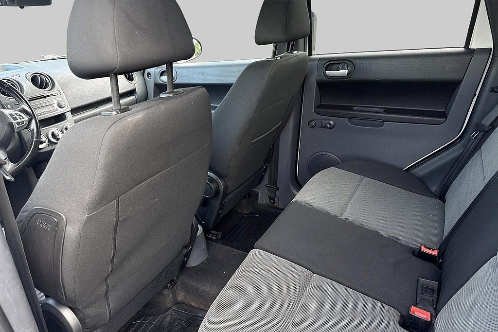 Vehicle Image 11