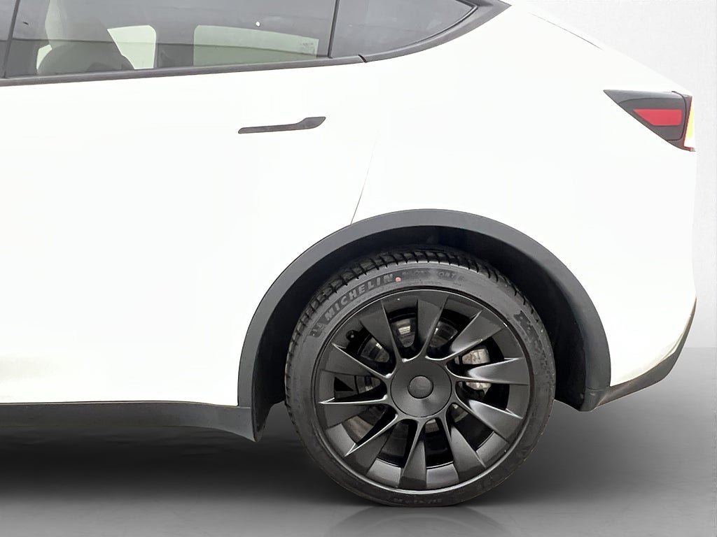 Vehicle Image 32