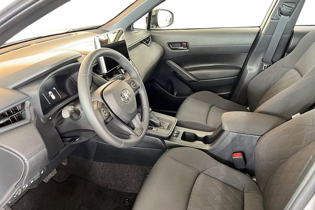 Vehicle Image 12