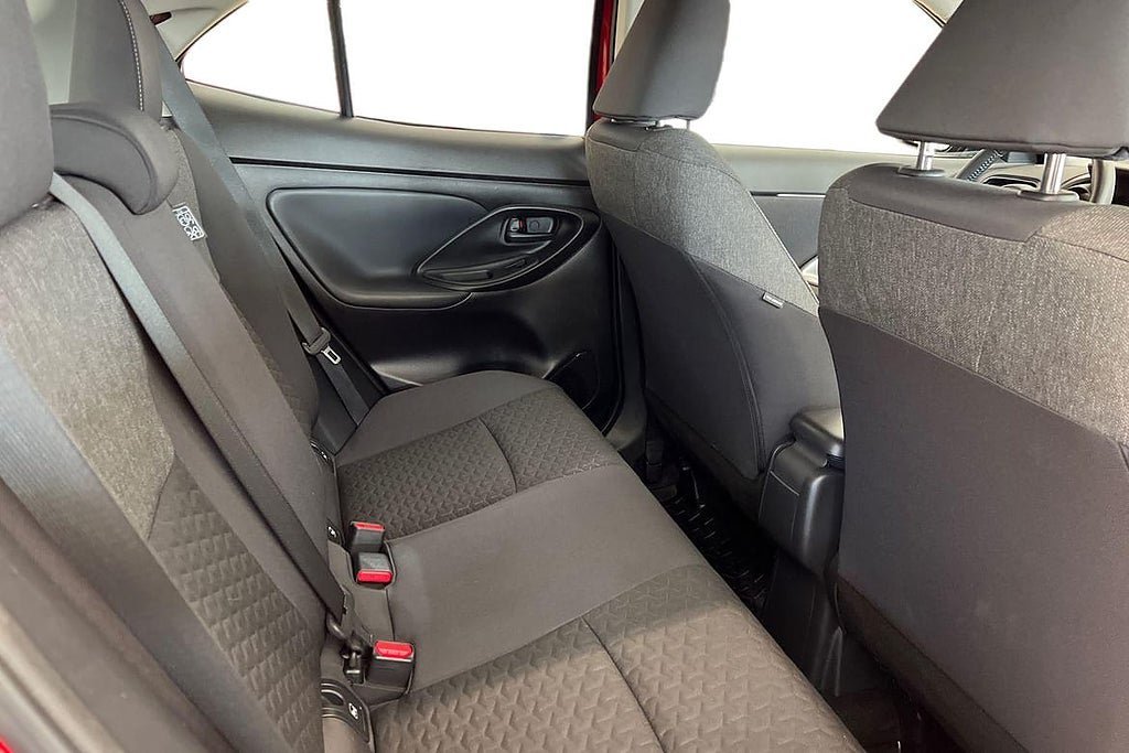 Vehicle Image 7