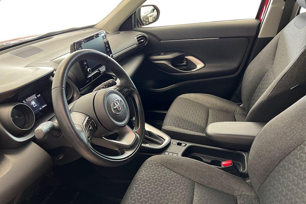 Vehicle Image 12